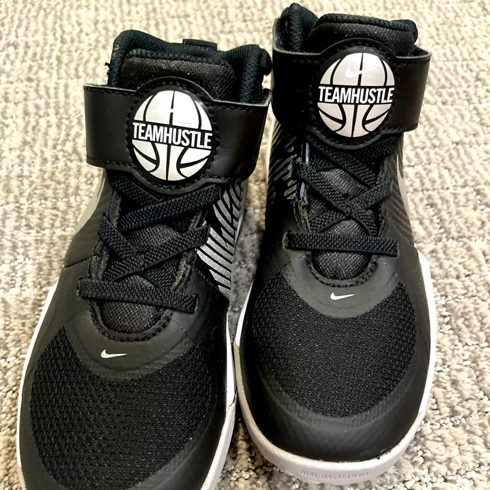 Nike size 13 little boys shoe. New without tags.